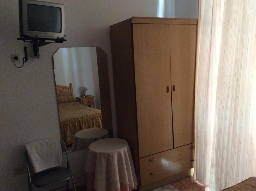 Pension Princesa Granada Buitenkant foto
