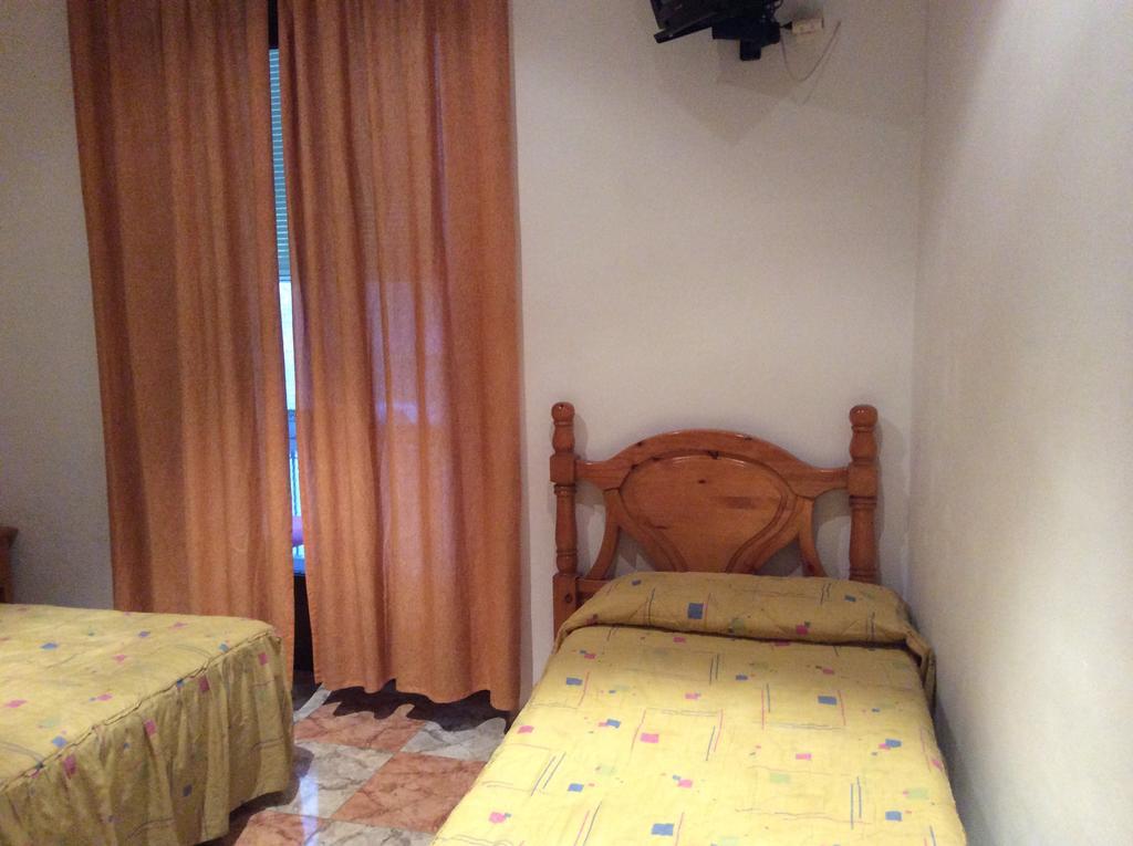 Pension Princesa Granada Buitenkant foto